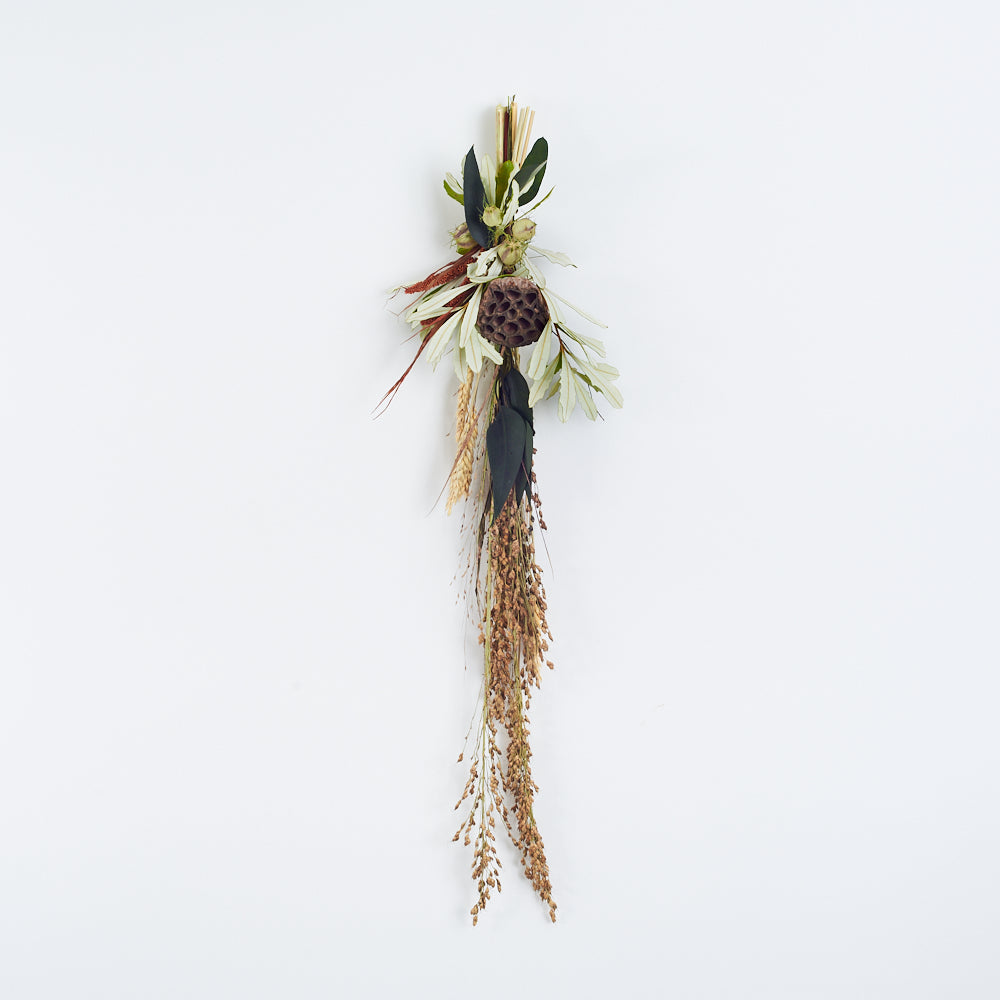 Vertical Accent Wreath