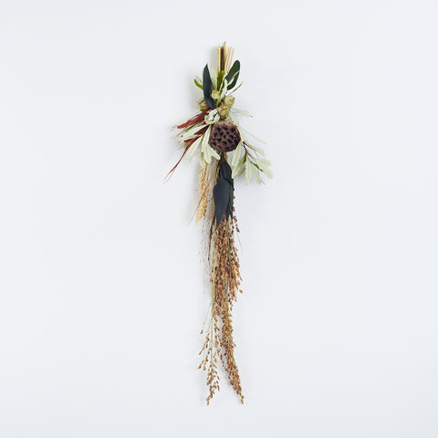 Vertical Accent Wreath