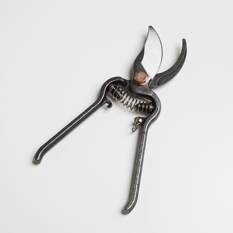 Barebones Garden Pruner with Sheath