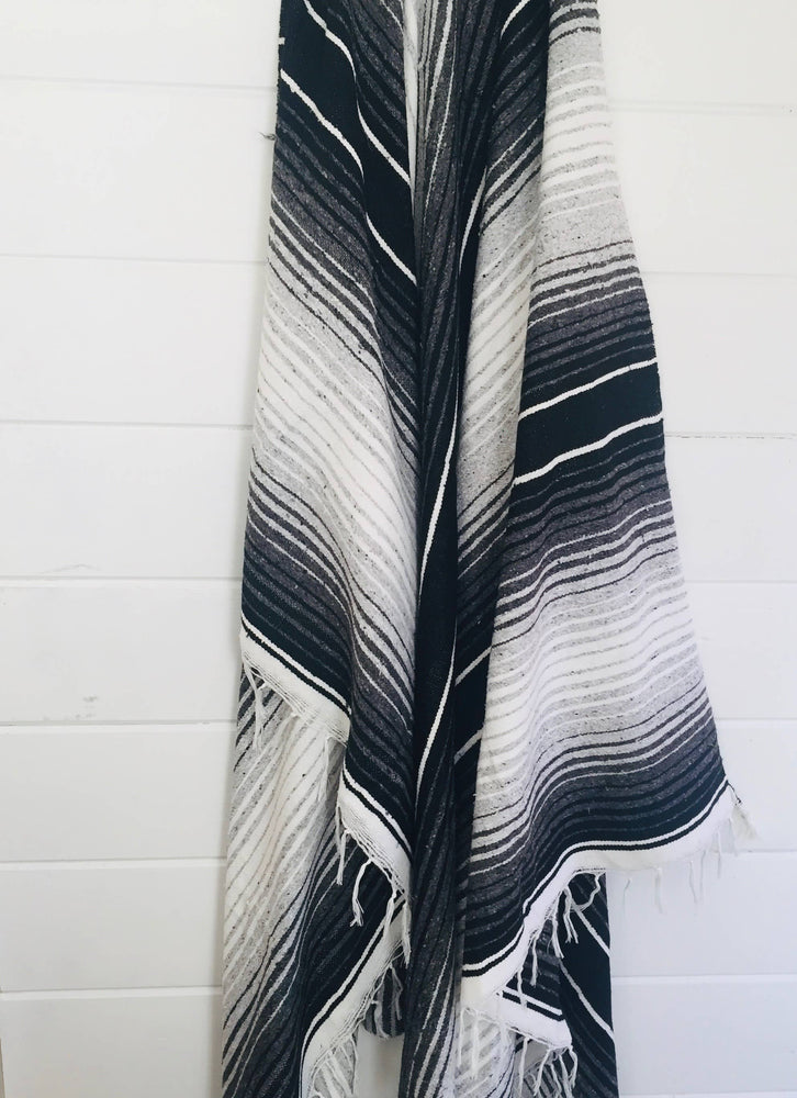 Boulder Adventure Throw Blanket